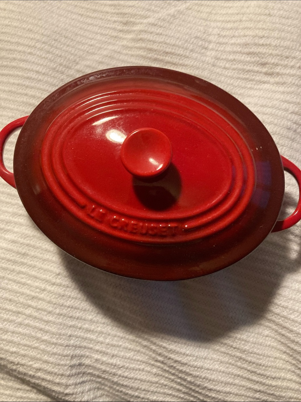 Le Creuset Cherry Red Oval Enameled Cast Iron Mini Dutch Oven